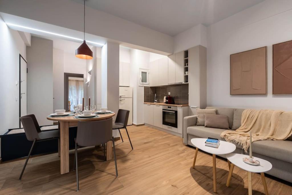 Delightful Sense 2Bd Apt In Kolonaki 7 Min To Metro Athens Exterior photo